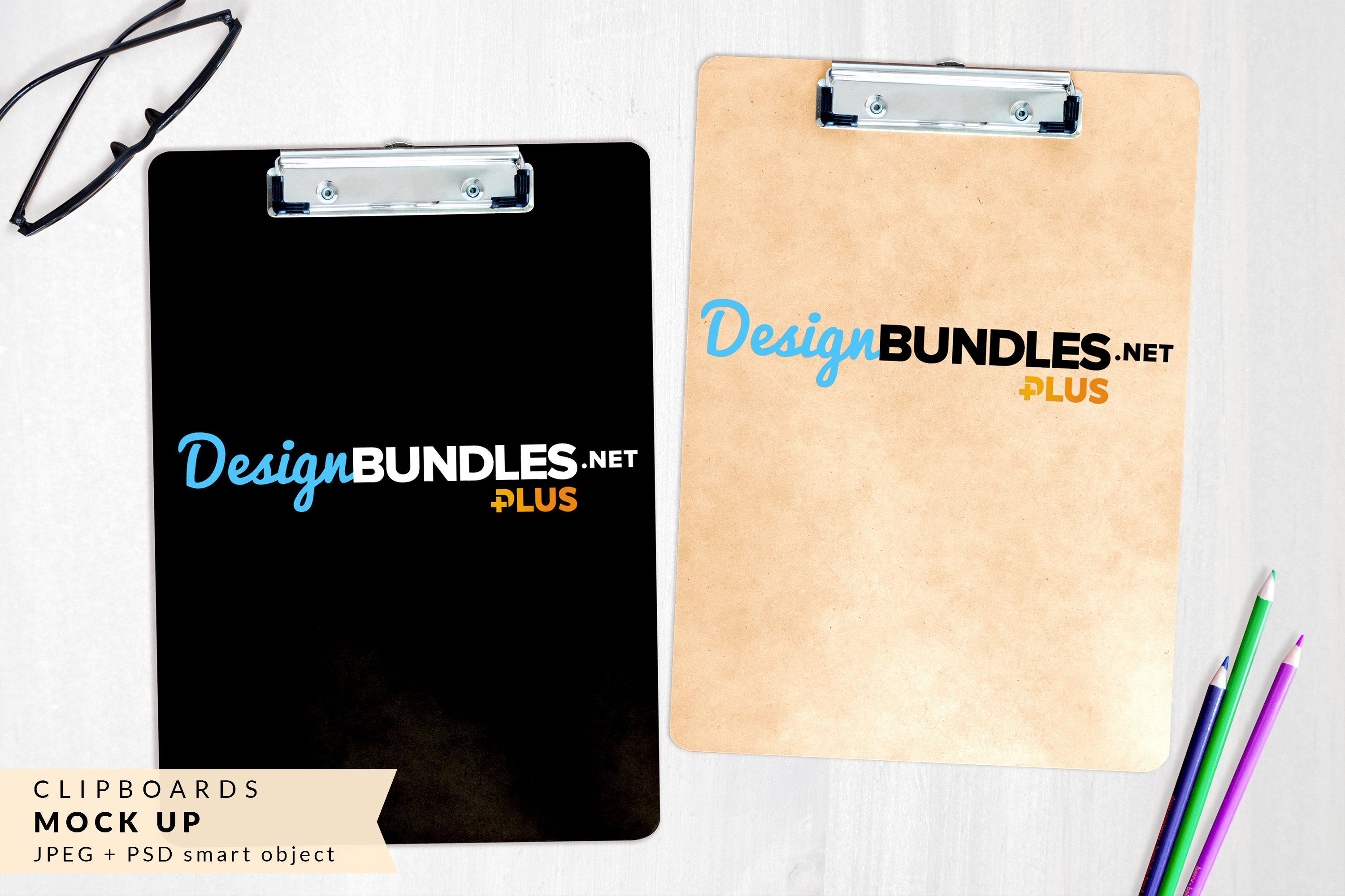 2 Clipboards Mock up