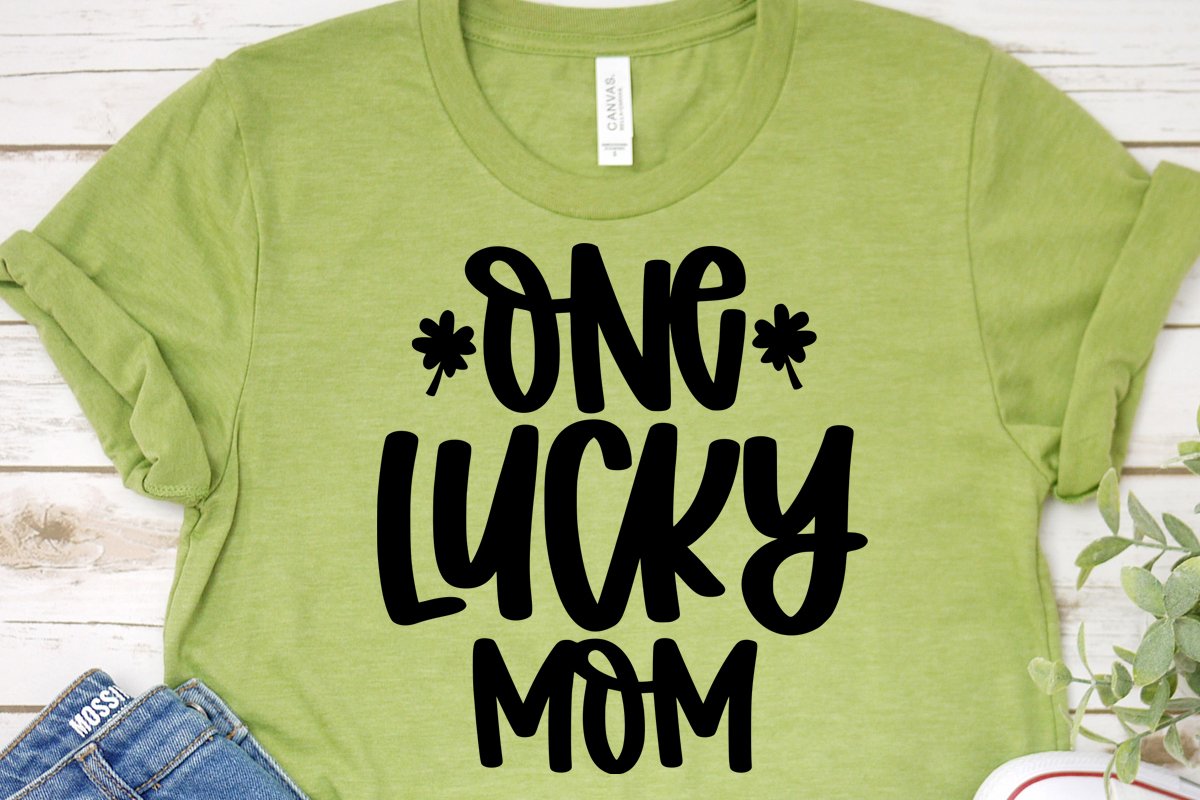 Download St Patrick S Day Svg One Lucky Mom Svg Digital 1138372 Cut Files Design Bundles