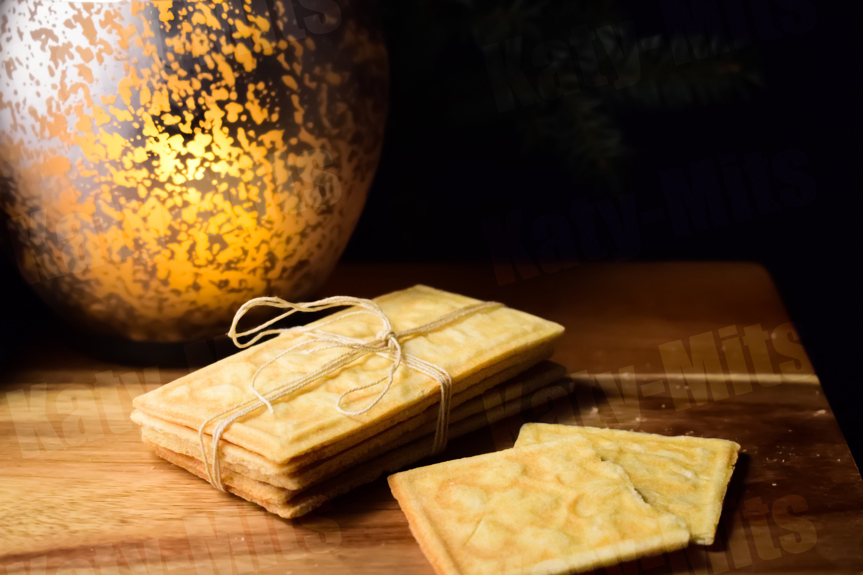 Norwegian sweet bread. Cardamom cookie, cracker, waffle. (705248