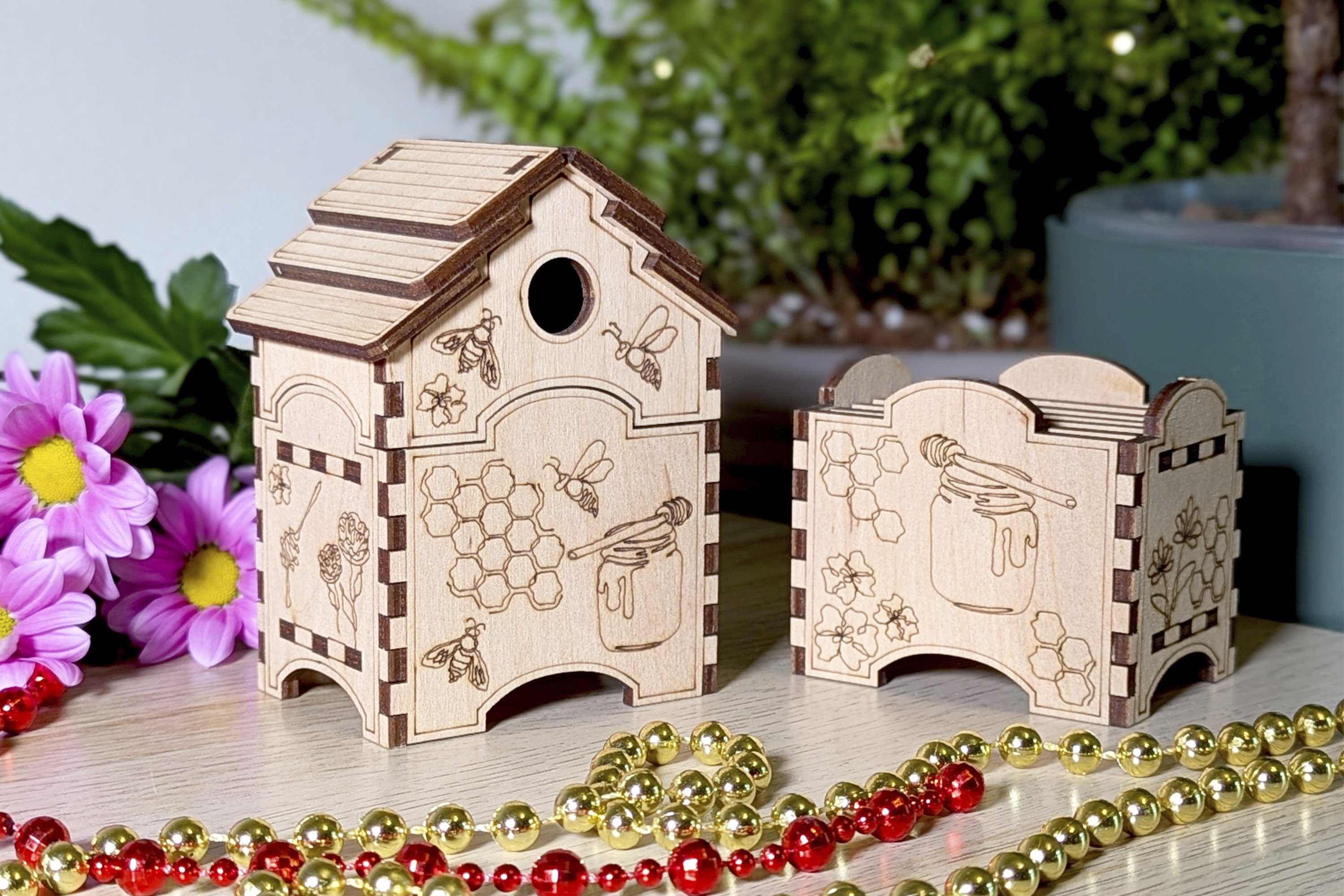 Laser Cut Honey Bee Hive Miniature, image size:3000x2000