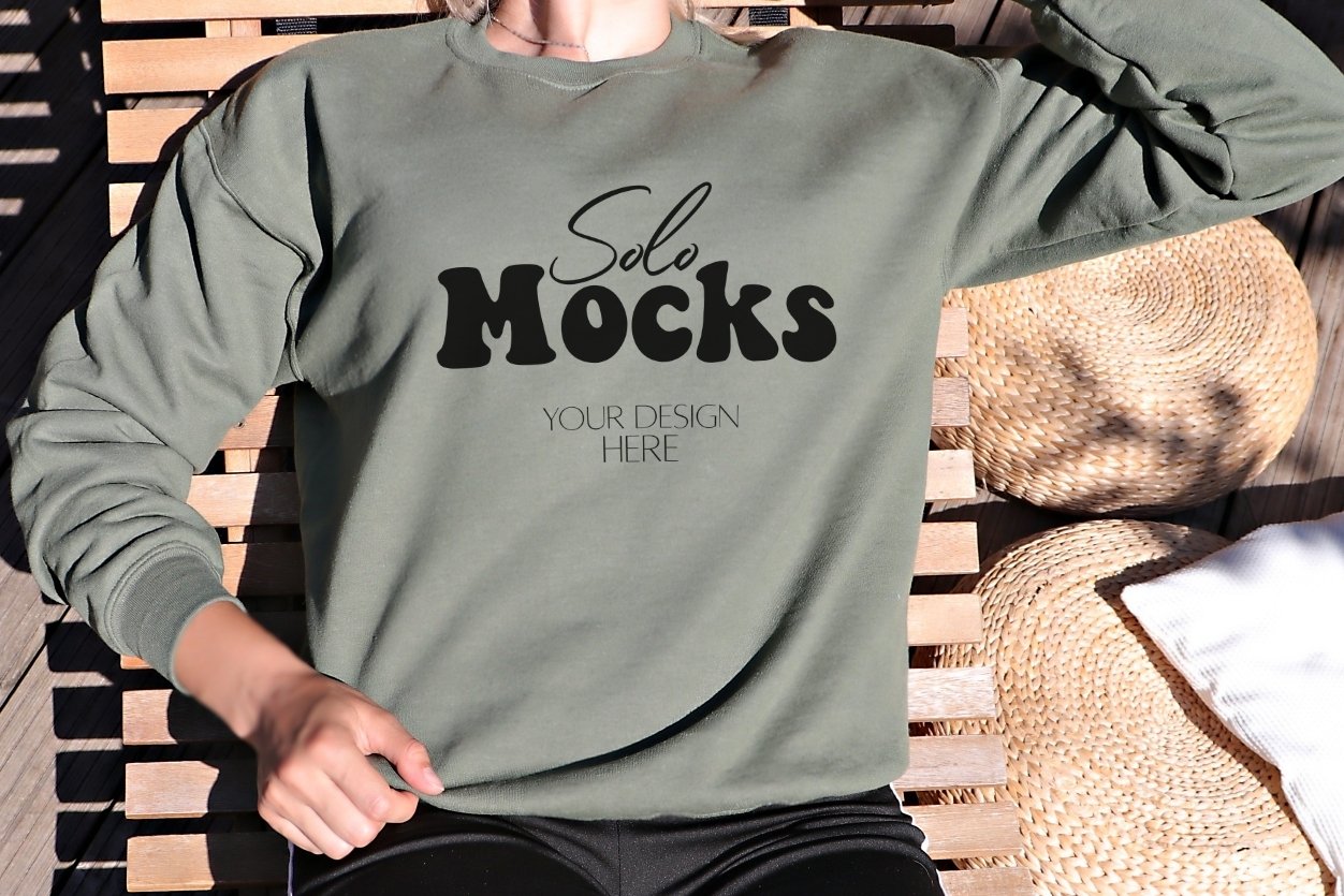 gildan military green crewneck