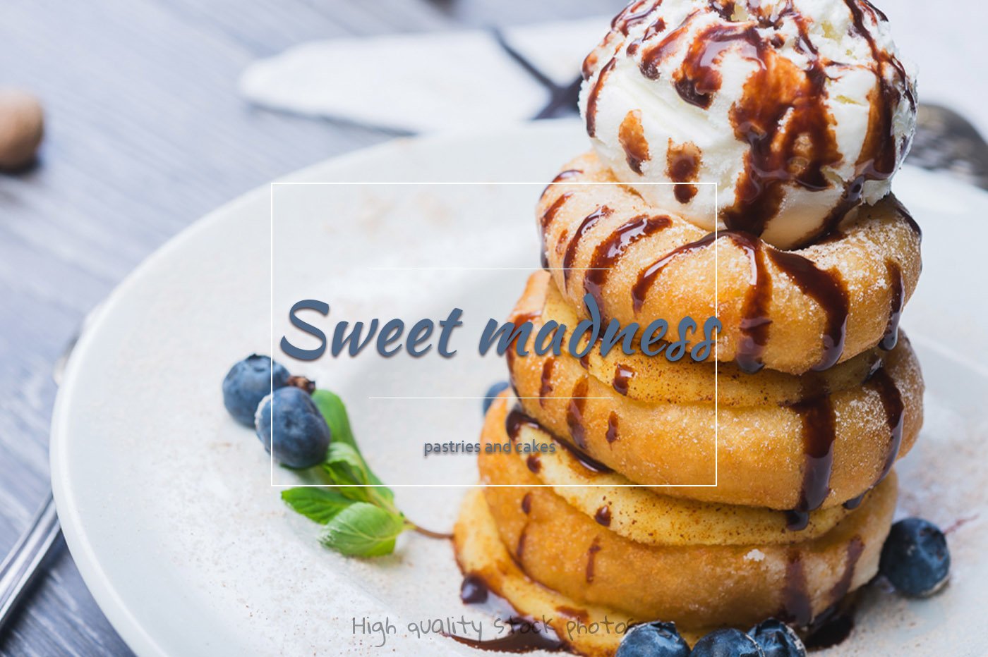 Donuts with ice cream on a white plate. (617018)