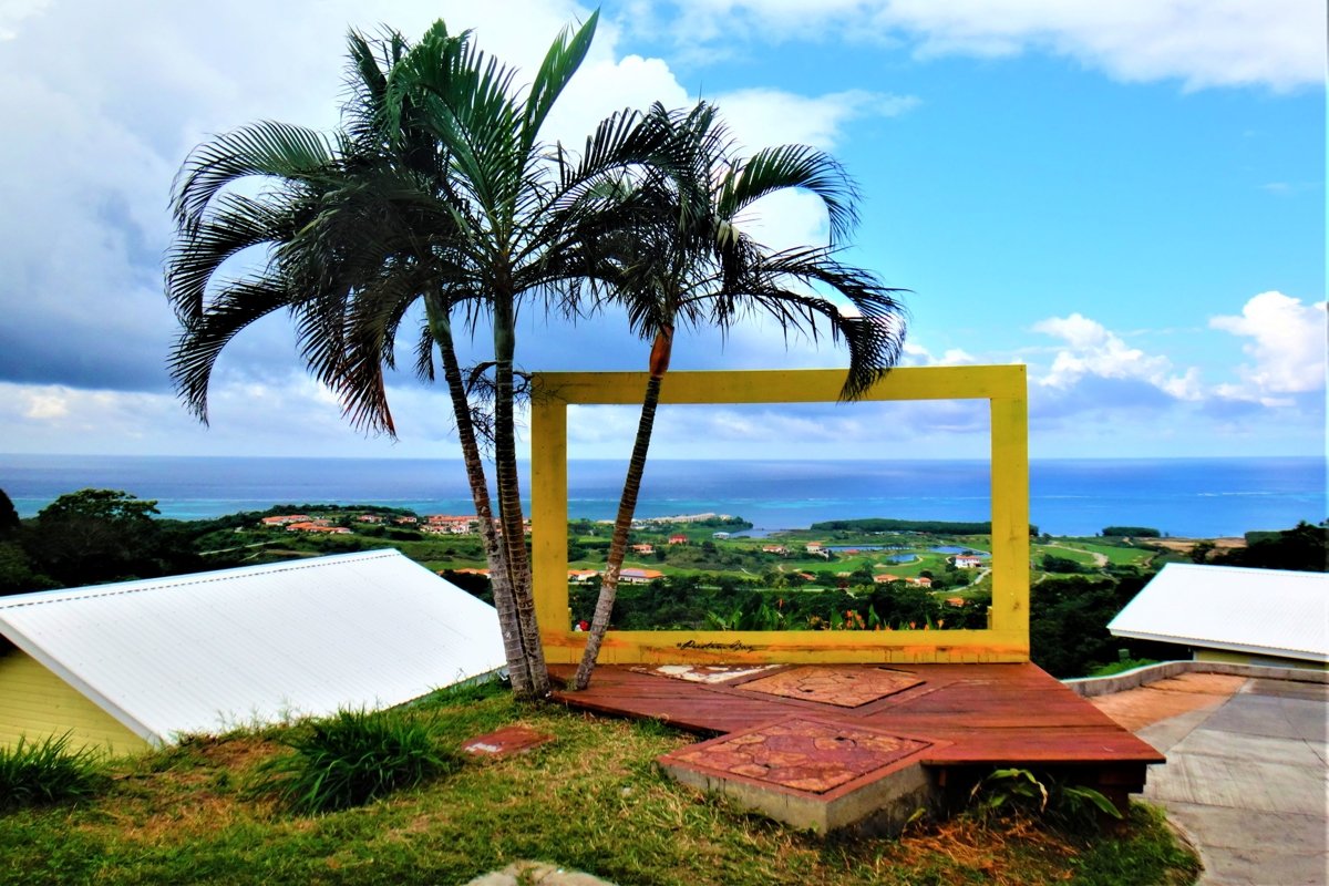 Travel photos from around Roatan island, Honduras example image 1