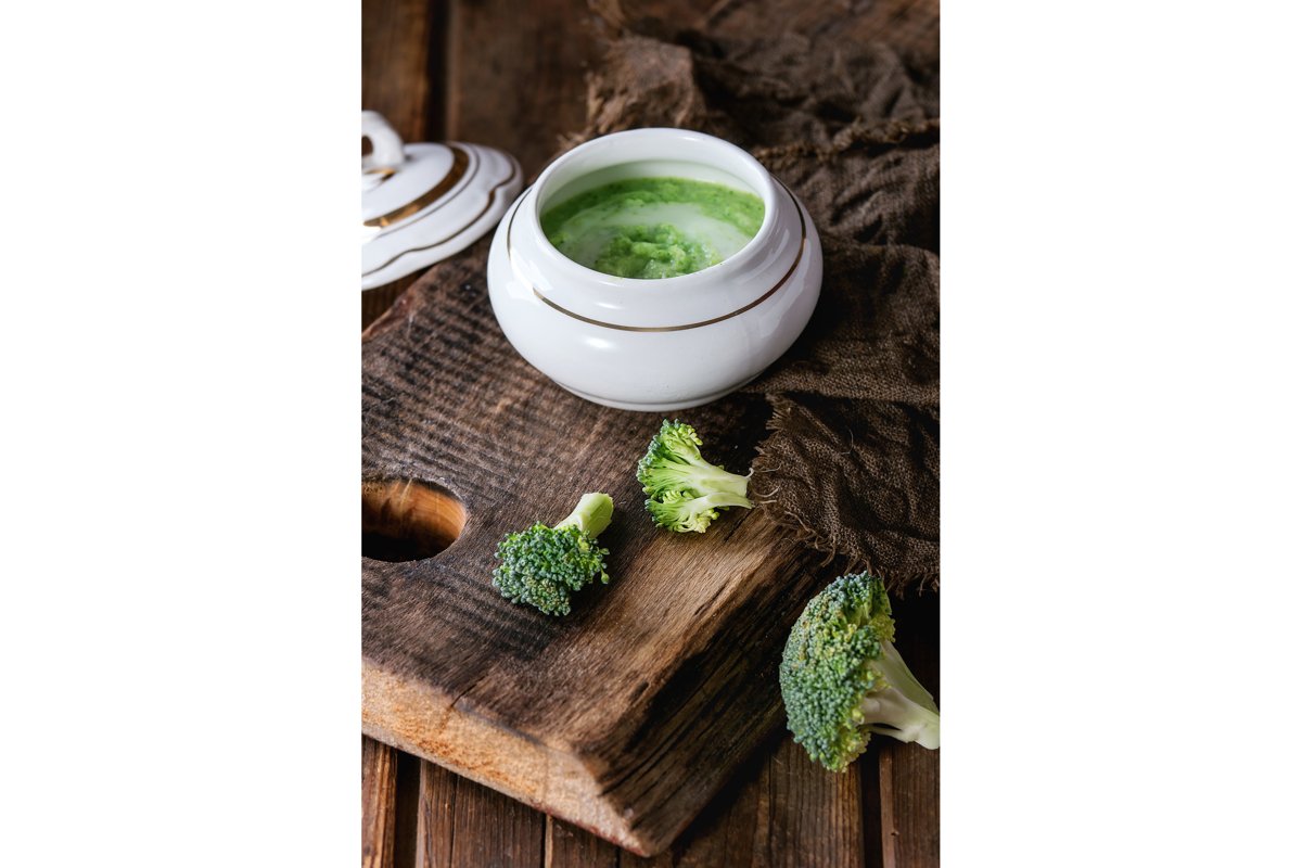 Broccoli mashed with aioli example image 1