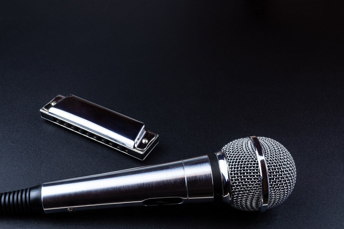 Microphone and harmonica example image 1