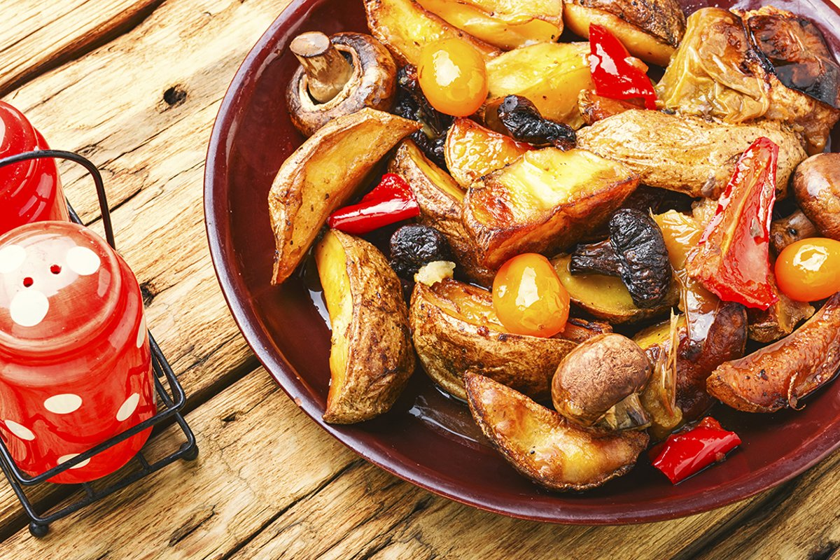Roasted potatoes with mushrooms example image 1