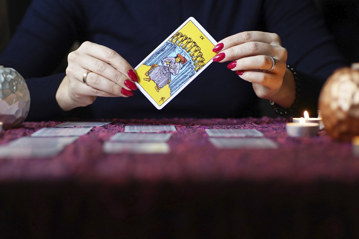 editorial tarot cards, fortune telling and predictions example image 1