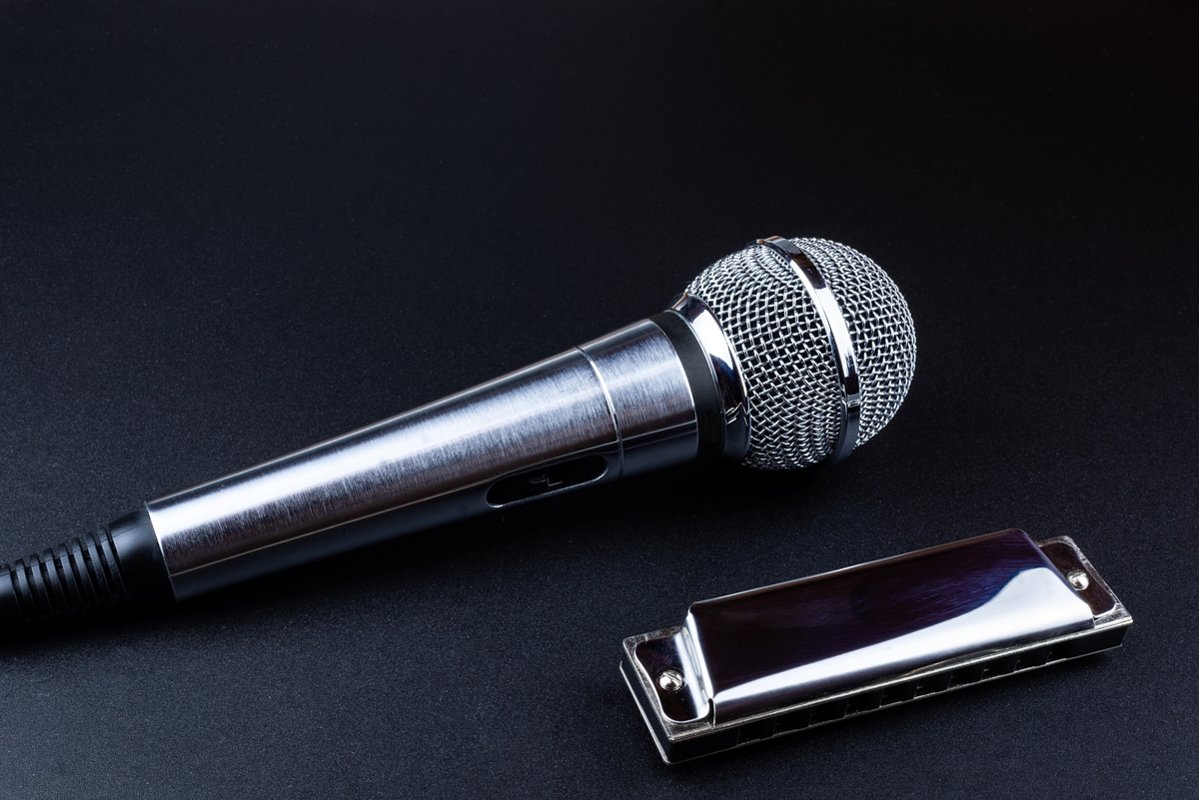 Microphone and harmonica example image 1