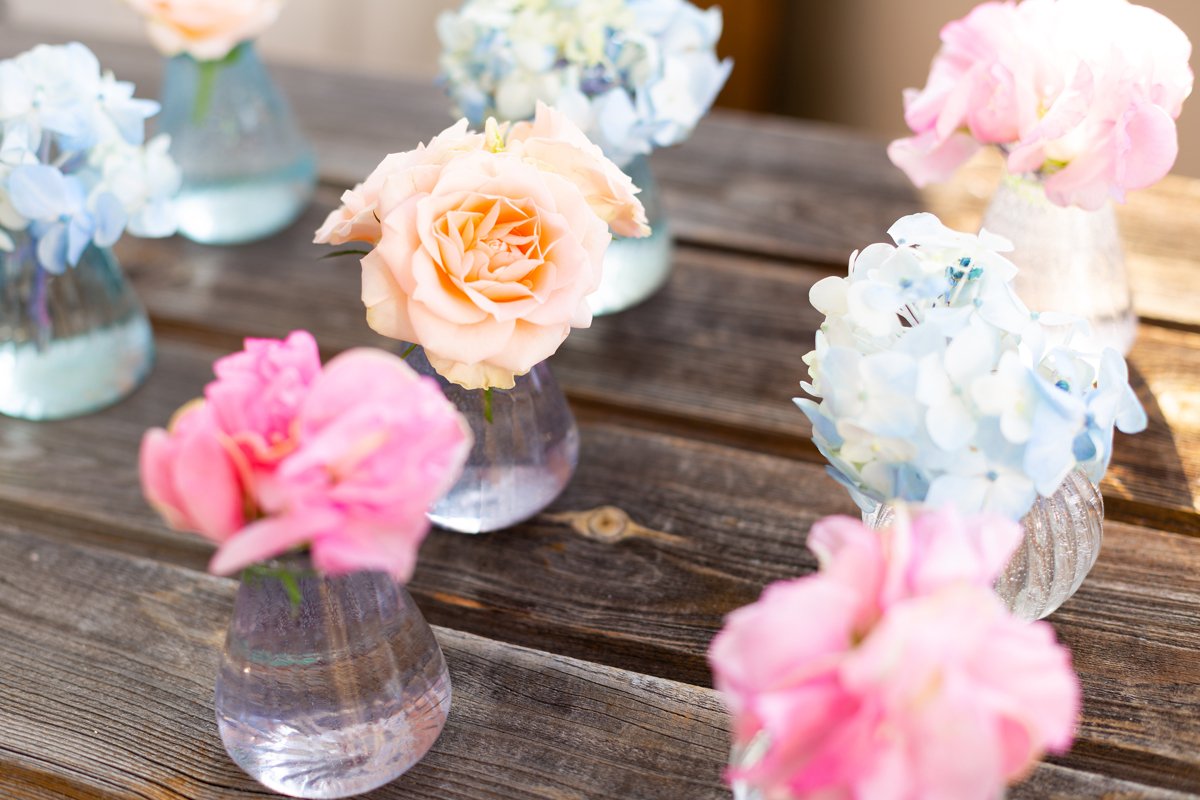 Blue hydrangea,pink sweet pea Lathyrus,roses in crystal vase example image 1