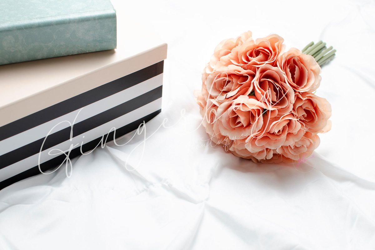 Feminine stock photos, Styled stock photos, Social media example image 1