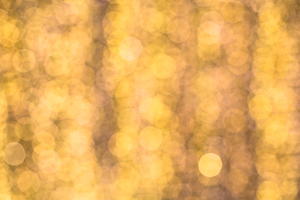 Blurred xmas lights example image 1