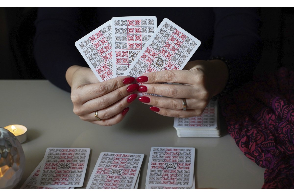 editorial tarot cards, fortune telling and predictions example image 1