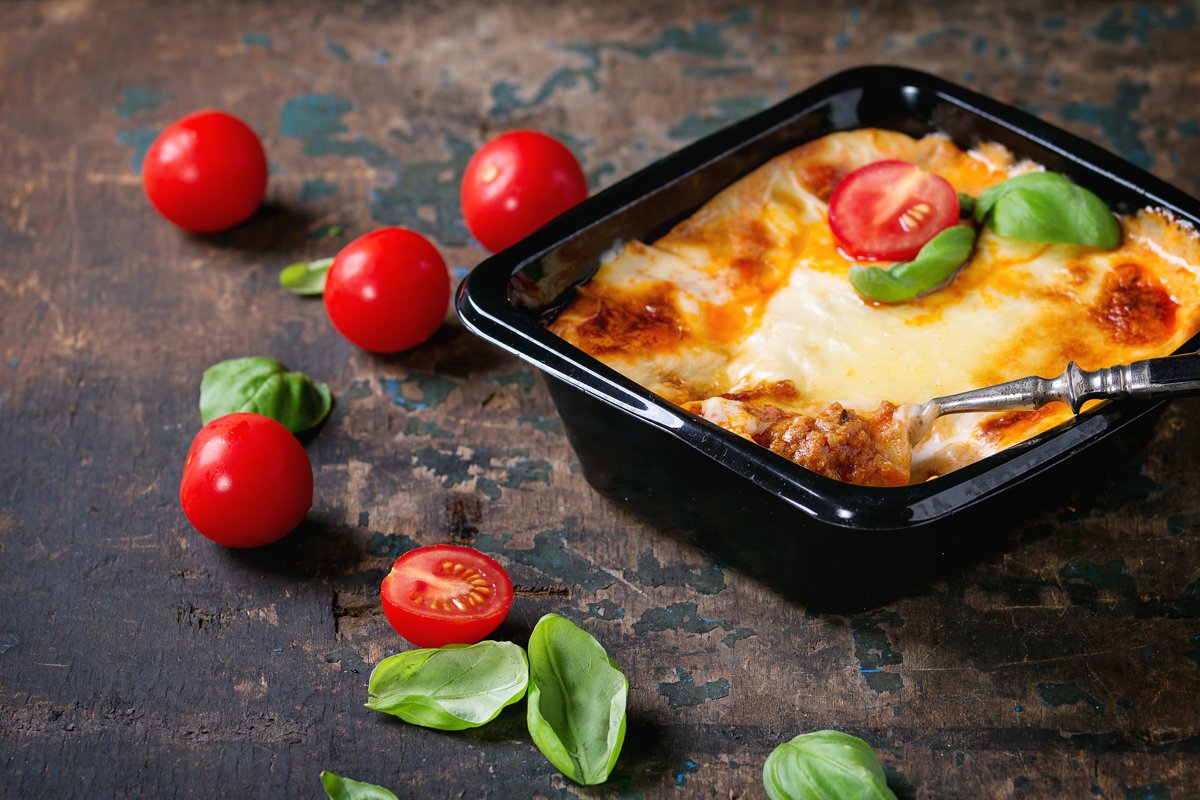 Lasagna in plastic box example image 1