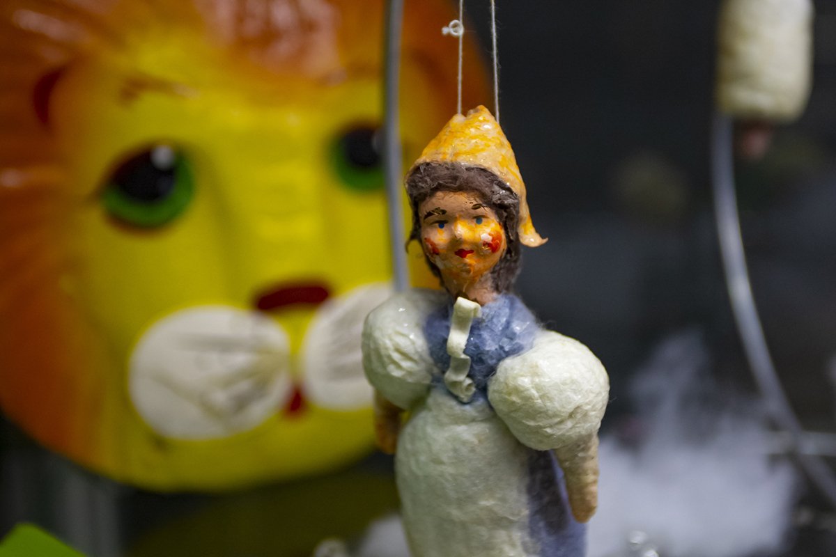 Vintage Christmas tree toy decorations example image 1