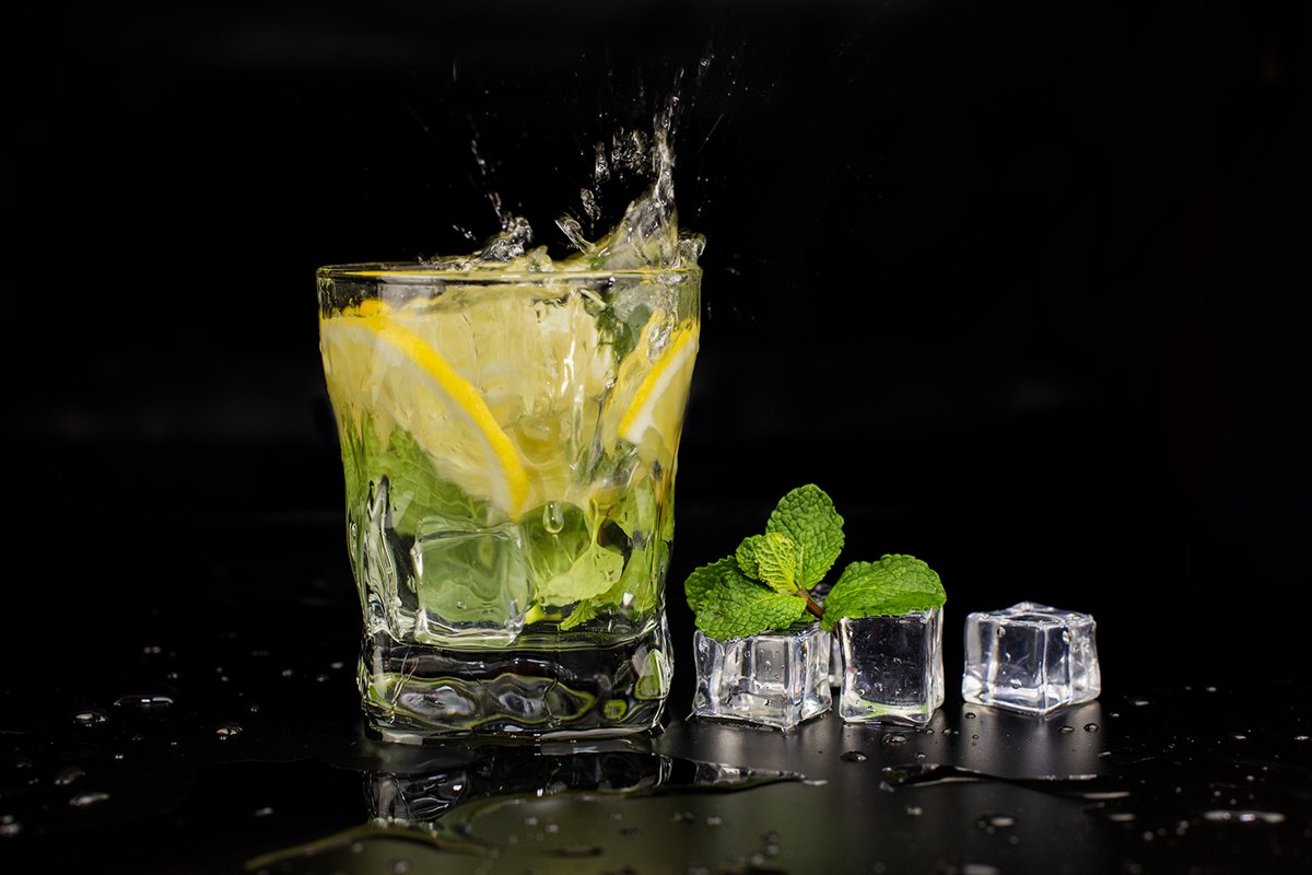 mojito cocktail drink with mint and lemon lime i example image 1
