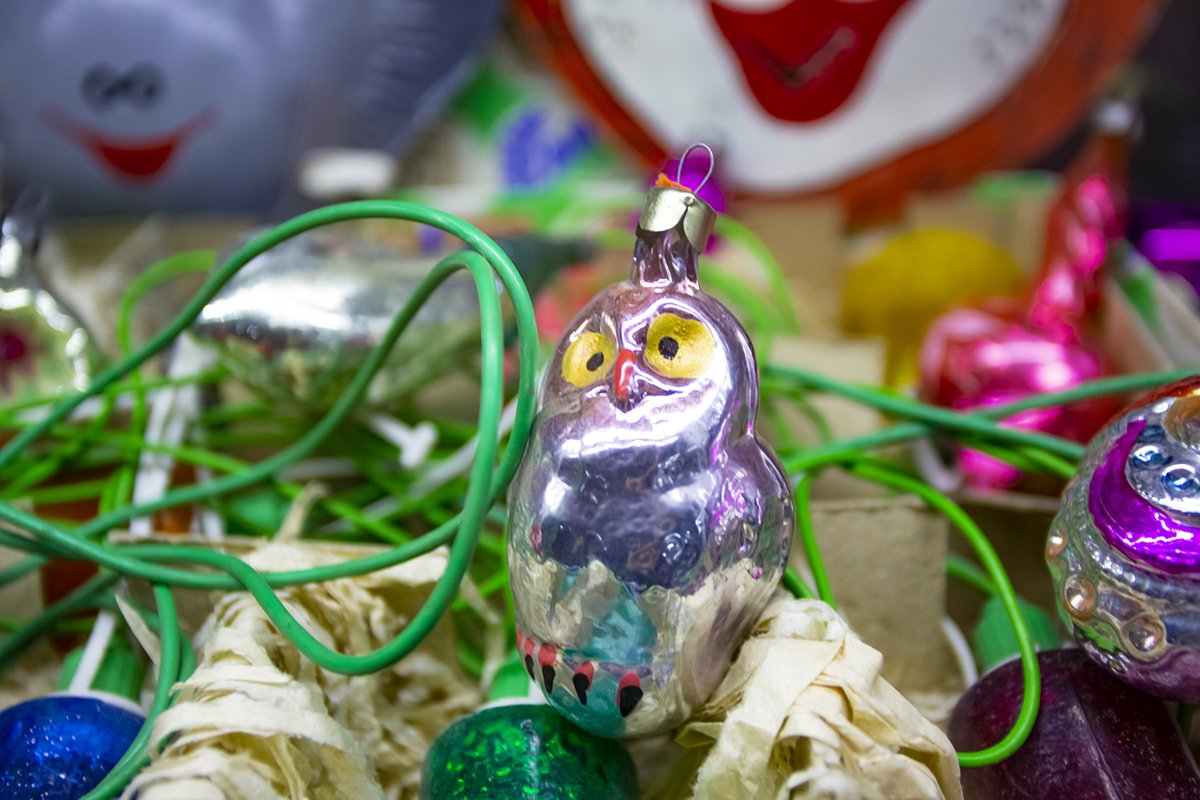 Vintage Christmas tree toy decorations example image 1