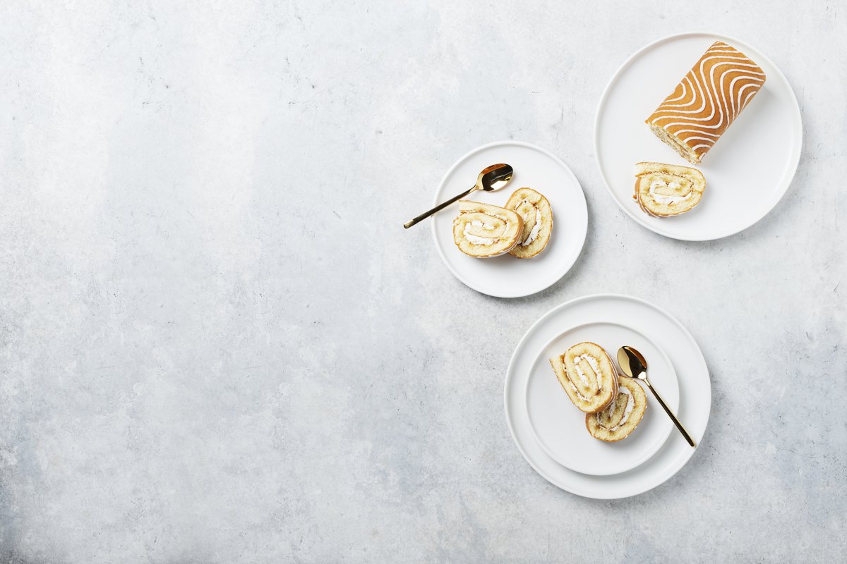 Sweet roll cake with white biscuit and cream example image 1