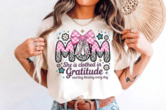 Mom With Bow, She is clothed in gratitude PNG sublimation | Product Image 1