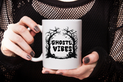 Witchcrawl is a Halloween decorative font. Product Image 8