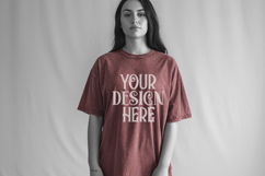 Crimson Comfort Colors 1717 T-shirt Mockups, Real Model Product Image 1