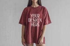Crimson Comfort Colors 1717 T-shirt Mockups, Real Model Product Image 1