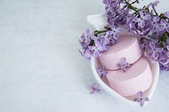 Bath salt in effervescent tablets with lilac flowers Product Image 1