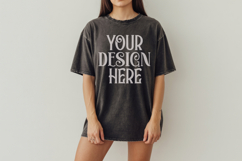 Black Comfort Colors 1717 T-shirt Mockups, Real Model Mock Product Image 1