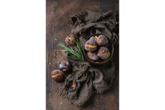 Roasted chestnuts in the ashes Product Image 1