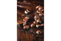 Uncooked edible chestnuts Product Image 1