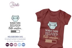 Windel wird beladen | Bitte warten | Neugeboren SVG Product Image 1