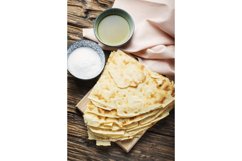 Traditional sardinian bread Guttiau with salt and olive oil Product Image 1