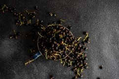 Organic currant berries in a bowl Product Image 1