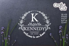 Mr and Mrs sign, Family Last Name Floral wreath, Rustic Sign Product Image 3