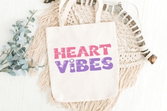 Groovi Heart - Cute Valentine Heart Font Product Image 5