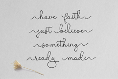 Malgosha Script Product Image 6