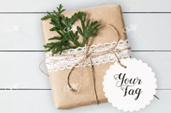 Mockup of Gift Box w Round Tag. PSD Product Image 2