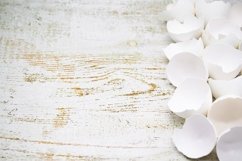 Broken white eggshells - 14 Product Image 1