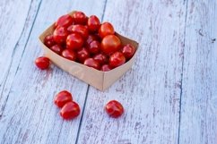 Cherry tomatoes in a recycleable paper box Product Image 1