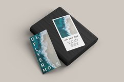 Realistic DL Flyer Mockup Product Image 1