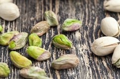 pistachio nuts ready and fried in salt for taste Product Image 1