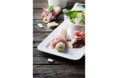 Italian crostini with cream cheese and prosciutto Product Image 1