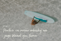 La Papela Aesthetic Script Font Product Image 8