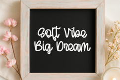 Heart Melt - Handwritten Script Font Product Image 8