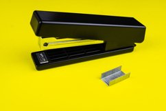 Office stapler and staples Product Image 1