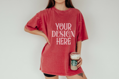 Crimson Comfort Colors 1717 T-shirt Mockups, Real Model Product Image 1