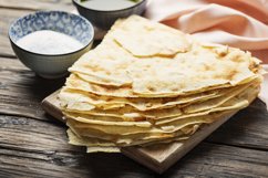 Traditional sardinian bread Guttiau with salt and olive oil Product Image 1