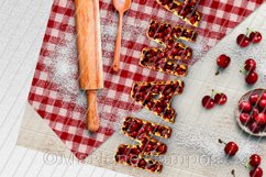 MAMA Skinny Tumbler 20oz|Cherry Pie|White Wood Product Image 3