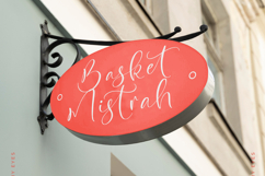 Aquatic Mystiqu - Stylish Handwritten Font Product Image 13