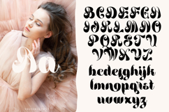 Velvoria Script Product Image 3