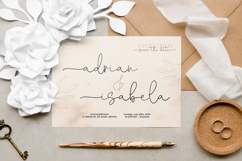 Holly - Christmas Font Product Image 4